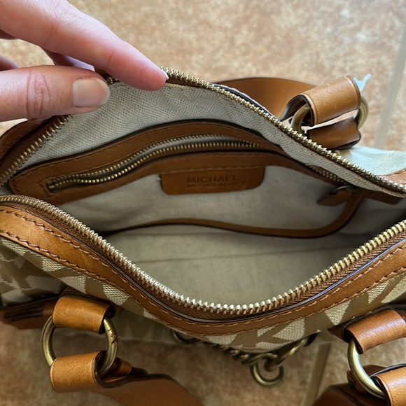 Tan Michael Kors Purse - Picture 3 of 6